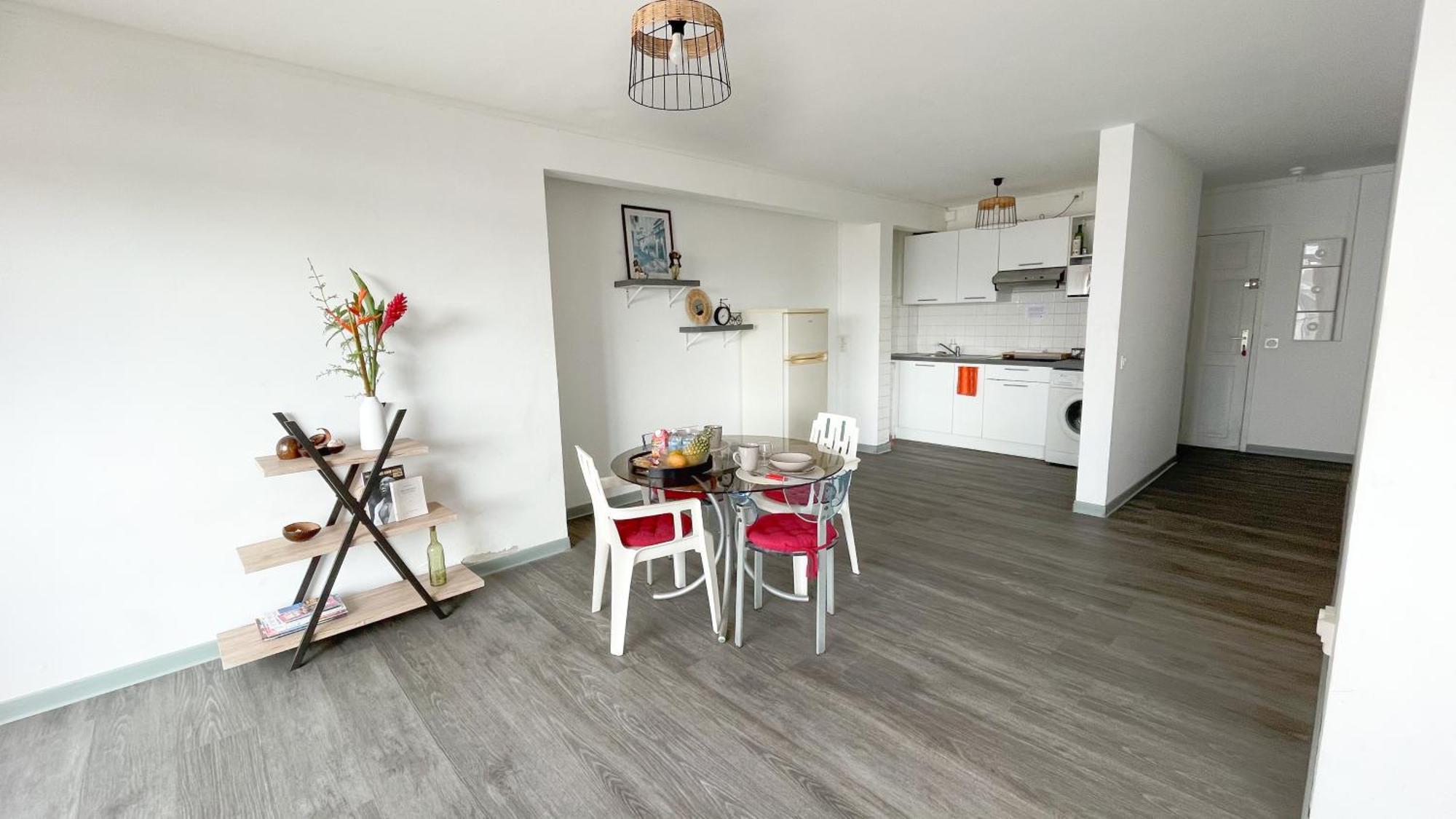 Ferienwohnung Grand Sejour Lumineux Avec Balcon & Vue Cathedrale Pointe-à-Pitre Exterior foto